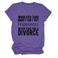 Detail aus weichem lila meliertem Stoff mit lustigem Spruch auf dem Rundhals-T-Shirt - S / Lila (Schwarzer Text)
