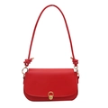 Rode minimalistische zadeltas met gouden C-gesp en elegante schouderband met knopen - Rood