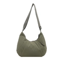 Donkergroene geplooide crossbodytas van nylon met verstelbare riem en minimalistisch ontwerp - Groen