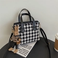 Sac à main à motif pied-de-poule avec bordure en cuir noir et breloque lapin mignonne - Pied-de-poule Noir avec Pendentif