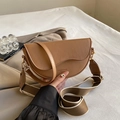 Bolso montura de cuero marrón con doble correa y logotipo minimalista de estilo retro - Caqui
