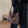 Borsa tote vintage in camoscio testa di moro con tracolla regolabile da donna - caffè