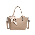 Khaki Handtasche aus Leder mit bedrucktem Seidenschal und silbernen Herznieten - Khaki