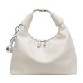 Witte hobo tas met geplooide textuur, zilveren bolvormige hanger en metalen gesp handvat - Broken Wit