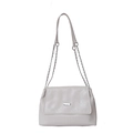 Borsa a spalla trapuntata beige con dettagli argentati e tracolla a catena in pelle - Bianco