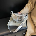 Sac bandoulière demi-lune argenté vintage avec effet craquelé et chaîne en métal - Argenté