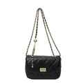 Mini Schwarze gesteppte Kettenschultertasche mit goldenem Kugelanhänger und Verschluss - Schwarz