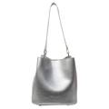 Borsa a secchiello argento metallizzato con tracolla e dettaglio logo FASHION & BAGS - Argento