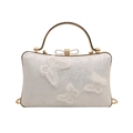 Sac de soirée blanc avec broderie papillon 3D et poignée dorée élégante - Blanc