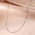 Collana minimalista in acciaio inossidabile argento con accenti metallici piatti - Collana con piastra metallica minimalista argentata (B9436)