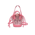 Schicke rosa Pailletten-Beuteltasche für Damen mit glänzendem Finish und Kettenriemen - Rosa