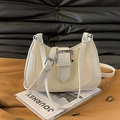 Borsa a mezzaluna bianco crema con fibbia in metallo vintage e tracolla regolabile - Bianco Sporco