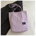 Borsa tote minimalista lavanda in nylon leggero con etichetta del marchio F FANYISSA - Viola