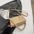 Elegante borsa a tracolla plissettata beige in morbida pelle con catena di stile - Cachi