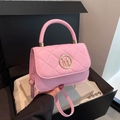 Borsa a tracolla rosa trapuntata con logo M dorato in elegante confezione regalo - Rosa