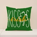 Federa verde per San Patrizio con scritta KISSES e motivo a trifoglio irlandese - 45cmx45cm
