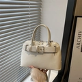 Borsa a mano in pelle PU bianco crema con cinturino decorativo a fibbia e cerniera - Bianco