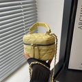 Mini borsa a tracolla trapuntata giallo chiaro con manico superiore e catena classica - Giallo