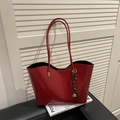 Minimalist deep red oversized tote bag with wave-edge design and elegant hanging tassel - With Pendant / Red