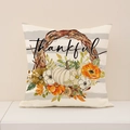 Beigefarbener Kissenbezug mit 'Thankful' Schriftzug, weißem Kürbis und Herbstblumen - Thankful Kürbis Kranz Stil (FP013-1)