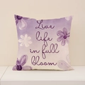 Federa in lino con fiori viola acquerello e scritta Live Life in Full Bloom - Fiore Viola Citazione (SP014-1)