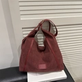 Bolso hobo vintage color burdeos en ante con correa ajustable y diseño de gran capacidad - Burdeos