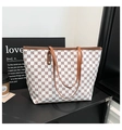 Grand sac cabas à carreaux marron et blanc avec bandoulière en cuir et rivets - Blanc