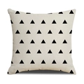 Minimalistischer Leinenkissenbezug mit schwarzen geometrischen Dreiecksmustern auf Beige - Naturweiß Kleine Schwarze Dreiecke (SXYM10-4)