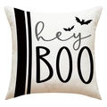 Detalle de funda de cojín de lino para Halloween con texto hey BOO y silueta de murciélago - Estilo Hey Boo Murciélago Raya Vertical (23YM103-2) / 45x45cm(Solo Funda)