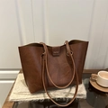 Bolso tote de cuero encerado marrón vintage para mujer con correas finas y anillos de metal - Marrón