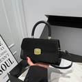 Borsa a tracolla retrò nera in pelle opaca e liscia con chiusura in metallo dorato - Nero