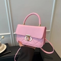 Borsa a mano trapuntata rosa con chiusura dorata e manico in pelle per signora - Rosa