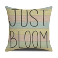 Funda de cojín de lino con rayas de colores y texto Just Bloom sobre madera - Estilo Rayas Frescas Just Bloom Estampado de Letras (22YM41-4)