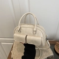 Bolso Boston retro de cuero sintético crema con bolsillos dobles y correa ajustable - Beige
