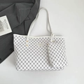 Grand cabas blanc à motifs géométriques noirs avec pochette assortie et fines anses - Blanc