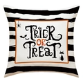 Dettaglio federa Halloween in lino con testo Trick or Treat e stampa di gatto nero - 45x45cm / Stile a Righe Bianche e Nere TRICK OR TREAT (23YM58-3)
