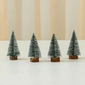 Lot de 4 mini sapins de Noël en cèdre avec effet neige et socles en bois pour déco - Vert (Lot de 4)