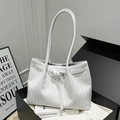 Bolso tote grande de cuero trenzado blanco para mujer en una elegante caja de regalo - Blanco