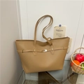 Bolso tote chic en cuero sintético marrón claro con hebilla dorada para oficina - Caqui