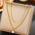 Elegante collana a doppio strato placcata oro 18 carats con catena a serpente e perla bianca - Oro (F1255)