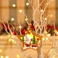 Adorno navideño LED de madera en forma de estrella con Papá Noel y árboles festivos - Gnomo de Sombrero Blanco Estrella