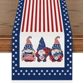 Chemin de table du Jour de l'Indépendance avec gnomes et étoiles rouge blanc bleu - Style Gnomes de Dessin Animé Tenant des Drapeaux (ZQ2-23)