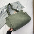 Bolso tote de pana verde oscuro con rayas verticales y bolsillo con cordón - Verde