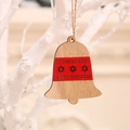 Colgante navideño de madera en forma de campana con copos rojos y cuerda de yute - Campana