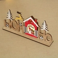 Décoration de Noël HO HO HO en bois LED avec chalet rouge et une figurine de renne jaune - Style Maison Père Noël Renne