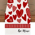 Detail von Tischläufer aus Leinen mit roten Herzen, Karomuster und 'be Mine' Schrift - Rot Weiß Gingham Rotes Herz beMine Stil (24ZQ1-12)