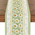 Detailaufnahme des Tischläufers aus Leinen mit Gänseblümchen-Print und Stofftextur - Zartgrüner Gänseblümchen-Druck (ZQ14-10)