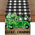 Detail van linnen tafelloper met groene vrachtwagen, klavers en Lucky Charms - 33*180cm / Zwart Wit Geruit Klaver Vrachtwagen Stijl (ZQ13-6)