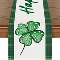 Detail van de St. Patrick's Day tafelloper met klavertjes en groene geruite rand - 33*180cm / Handgeschilderde Klaver Groen Geruit Stijl (ZQ13-9)