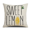 Detail van linnen kussensloop met Sweet Lemon print en artistieke typografie - Sweet Lemon Stijl (YMX11-4)